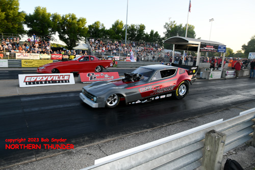 Levi Keenen - 'Illinois Thunder' (near lane) vs 
Jesse Clark - 'Milliken Monster' (far lane)